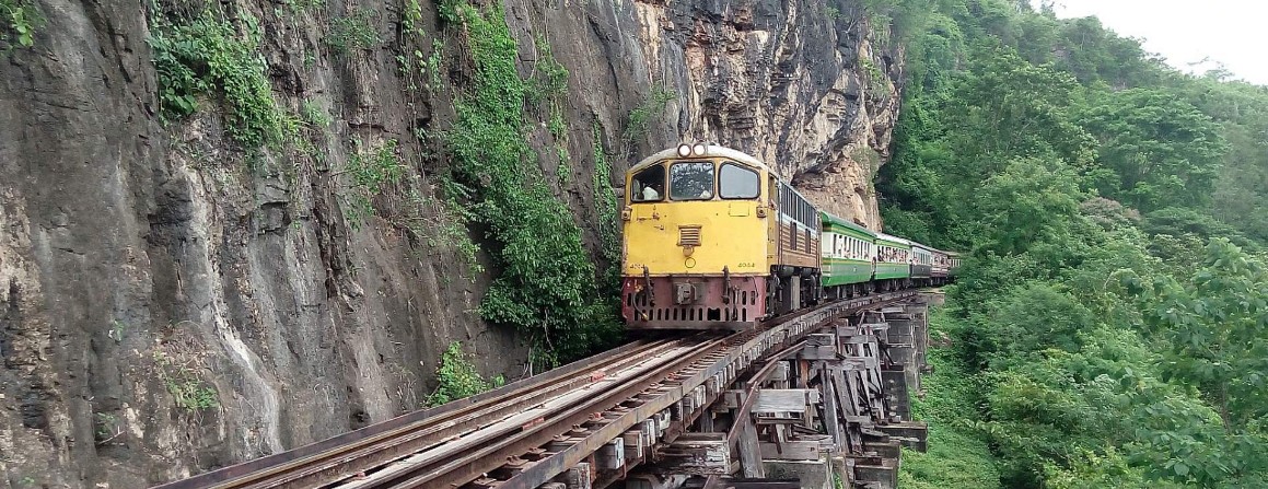 Die Todeseisenbahn Strecke in Kanchanaburi
